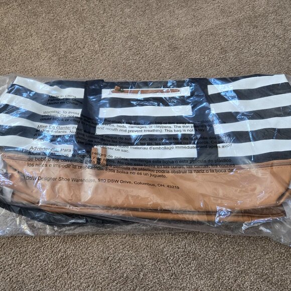 NEW DSW Black White Stripe Canvas Weekender Bag w/ Shoe Compartment - Picture 6 of 12